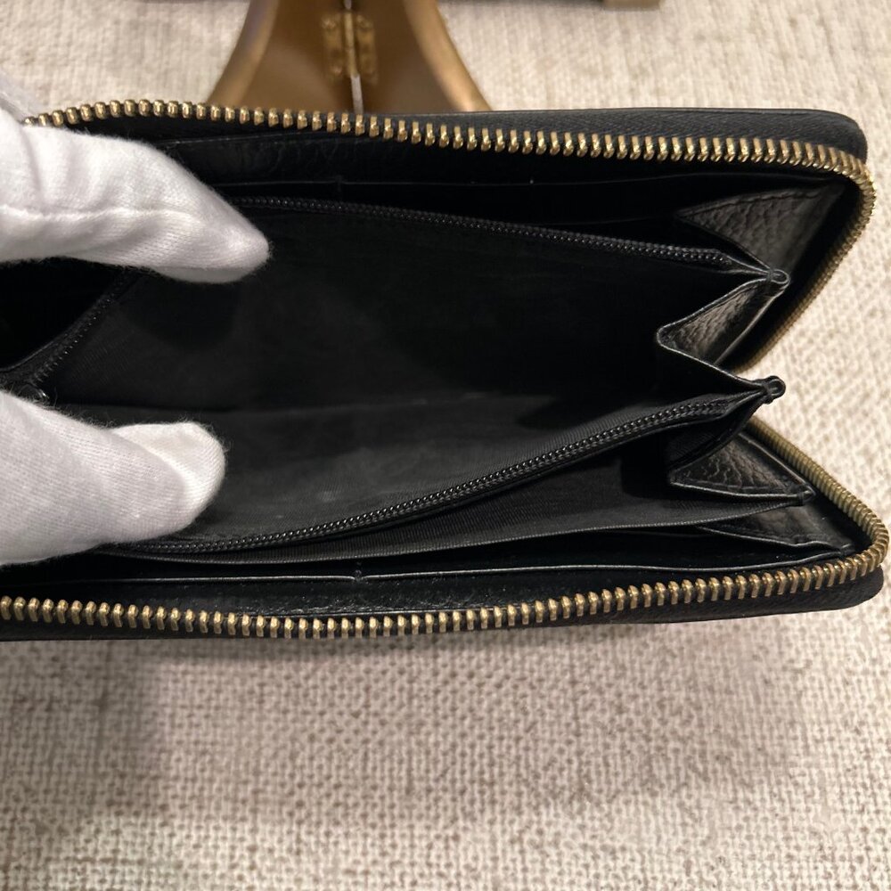 Authentic GUCCI GG Logo Zip Around Long Leather Wallet w/Gold Hardware - Picture 9 of 11